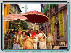 Navapatrika alias Kala Bou Procession of Baghbazar Haldarbari